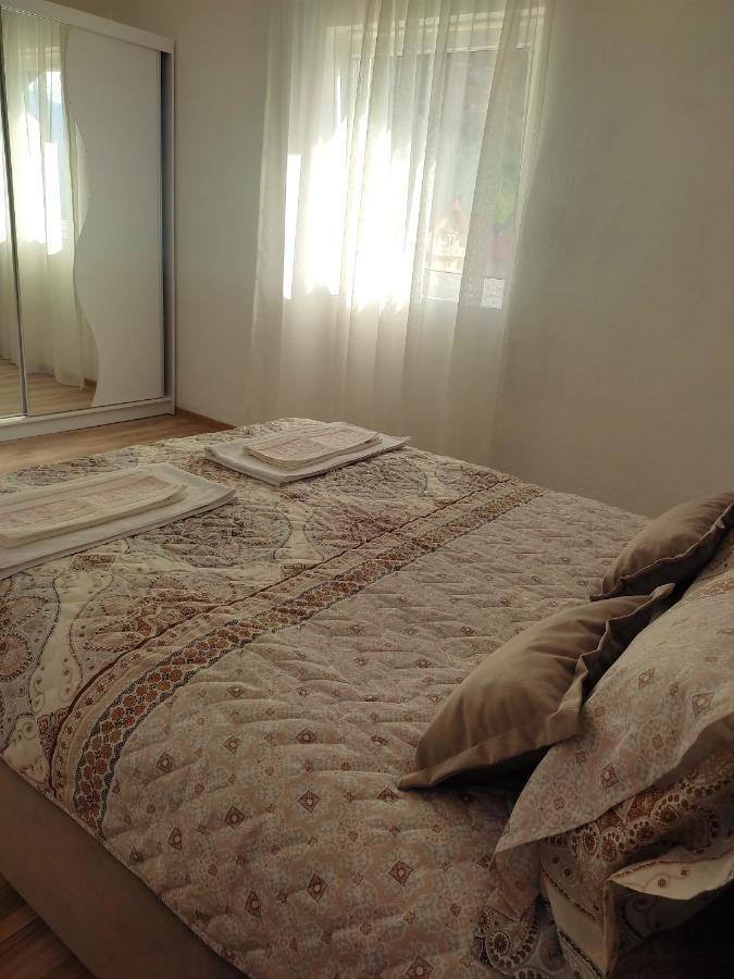 Apartment La Casa Pluzine Bagian luar foto