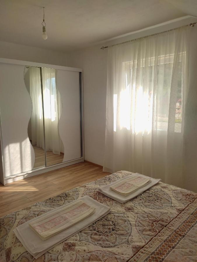 Apartment La Casa Pluzine Bagian luar foto