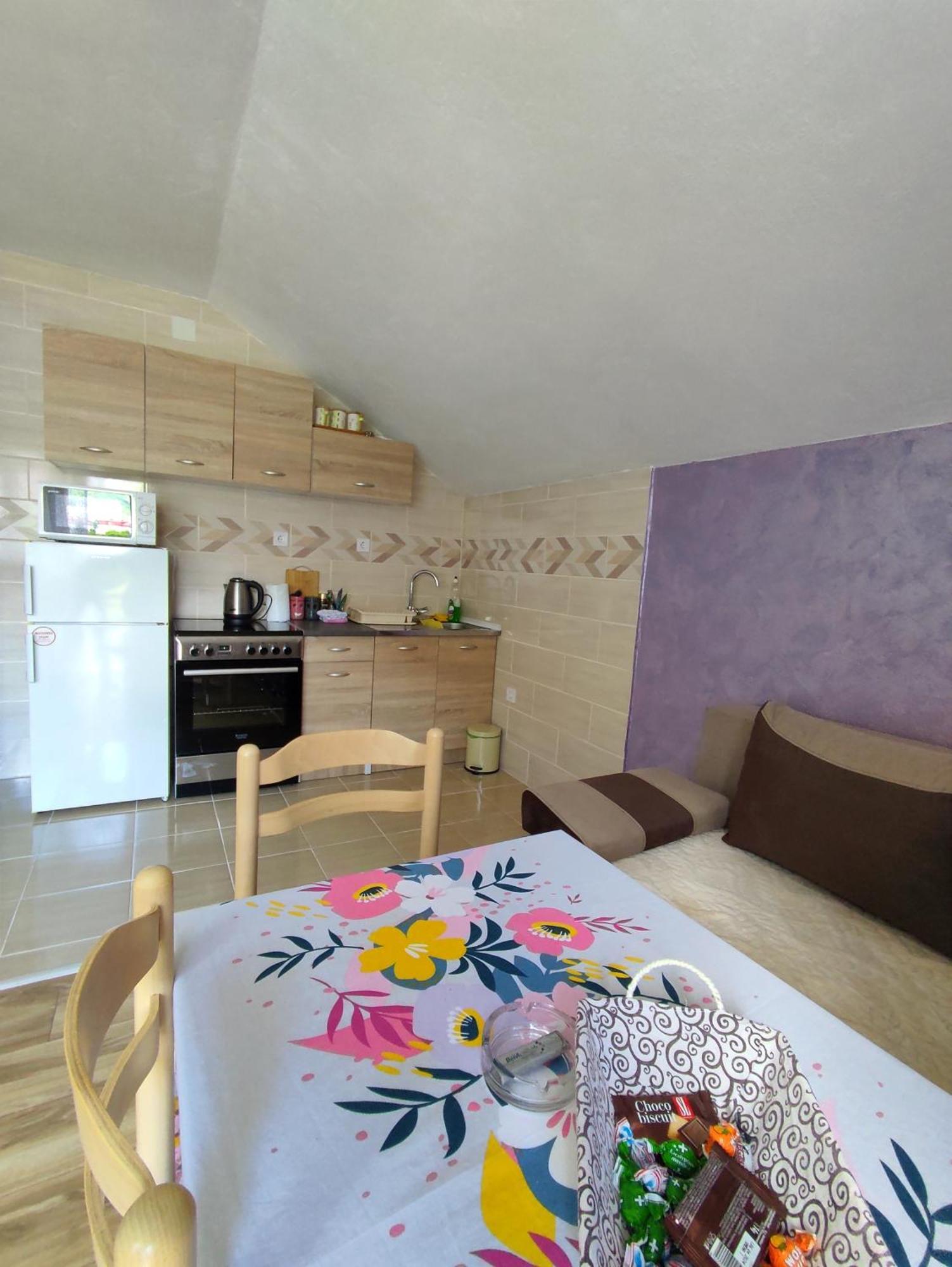 Apartment La Casa Pluzine Bagian luar foto