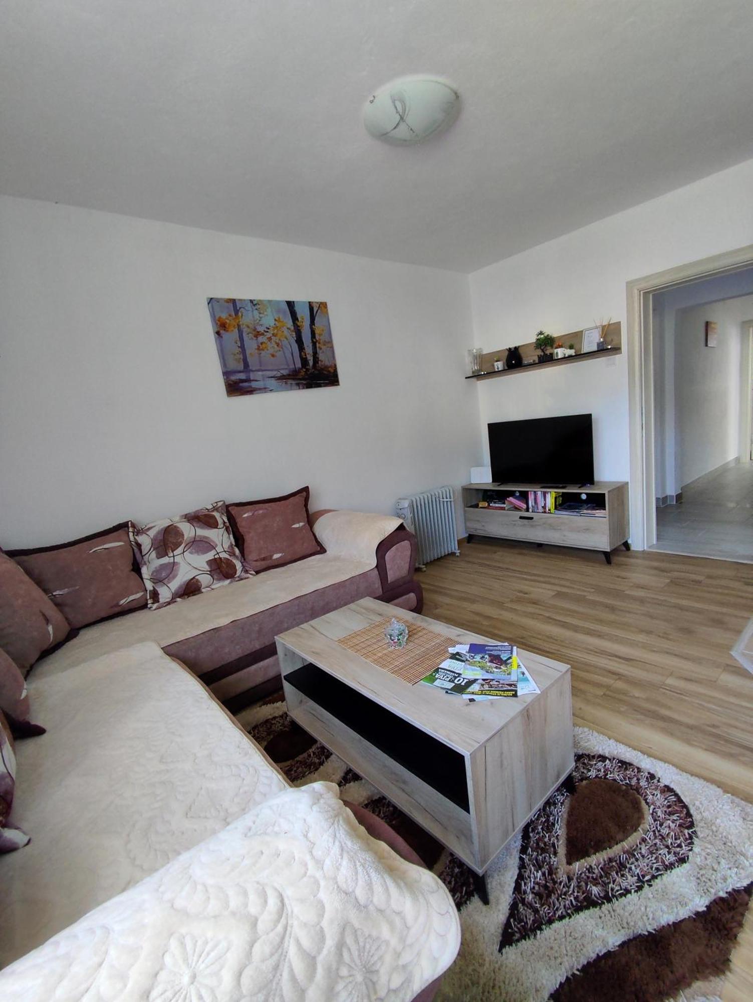 Apartment La Casa Pluzine Bagian luar foto