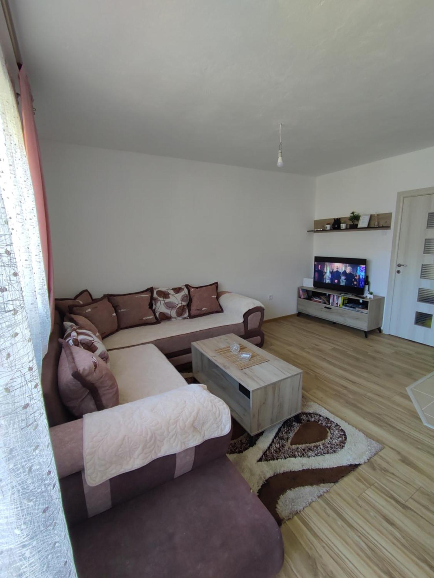 Apartment La Casa Pluzine Bagian luar foto